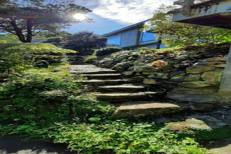 Photo of property in 289 Muritai Road, Eastbourne, Lower Hutt, 5013