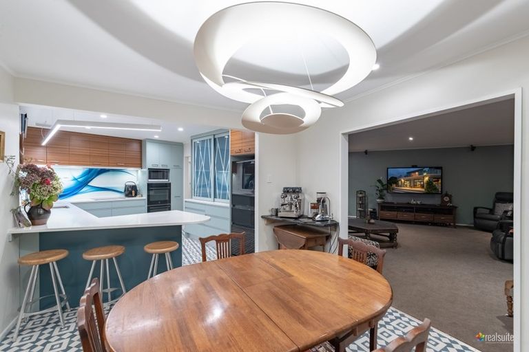 Photo of property in 36 Woodvale Grove, Fairfield, Lower Hutt, 5011