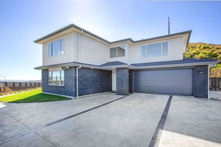 Photo of property in 7 Baxters Rise, Aotea, Porirua, 5024