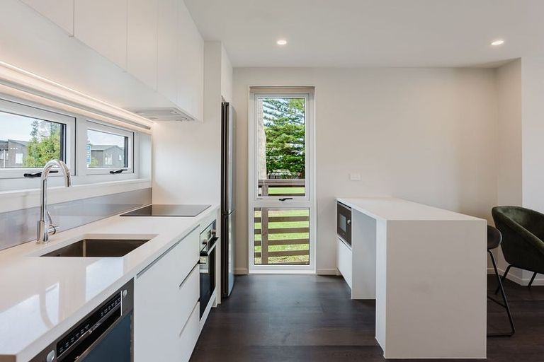 Photo of property in 108 Te Puketoka Lane, Mangere, Auckland, 2022