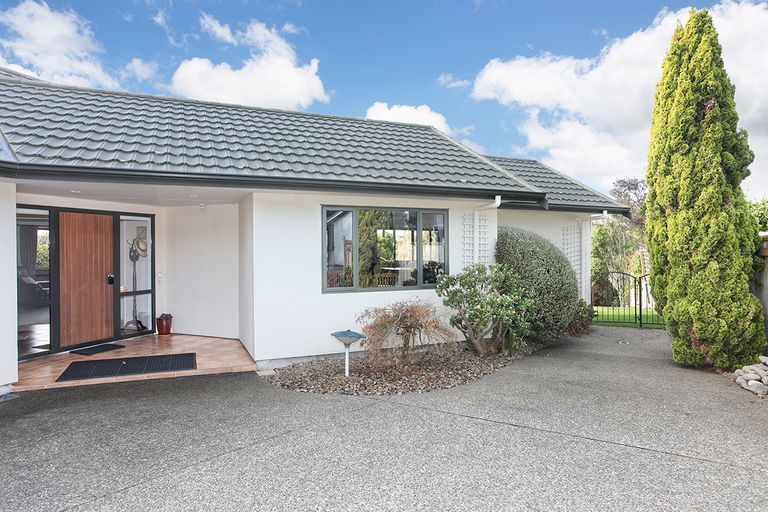 Photo of property in 149 Summerhill Drive, Fitzherbert, Palmerston North, 4410