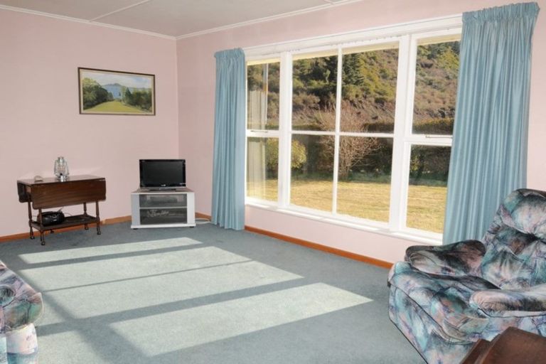 Photo of property in 6 Robinson Street, Kurow, 9435