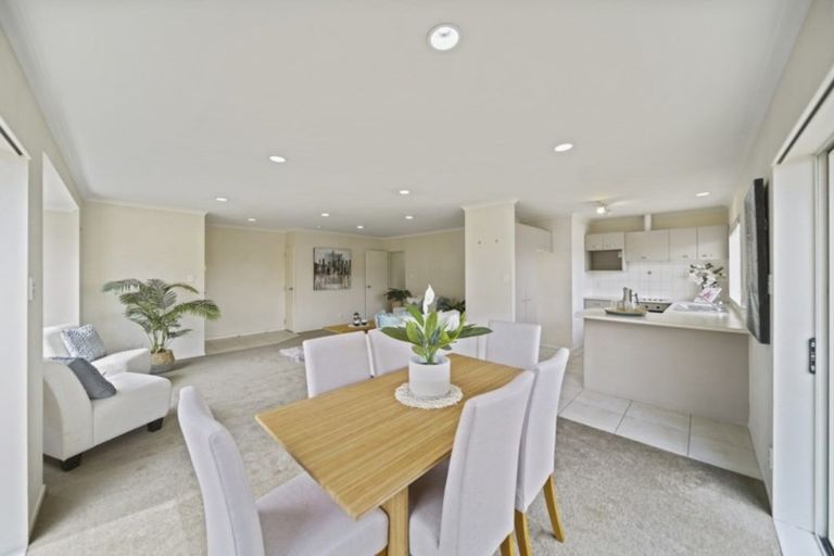 Photo of property in 7 Villino Place, Randwick Park, Auckland, 2105