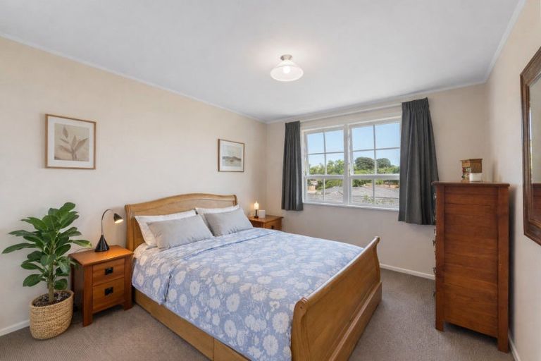 Photo of property in 42 Tui Road, Raumati Beach, Paraparaumu, 5032