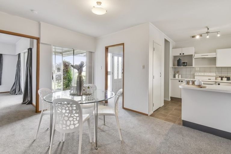 Photo of property in 20 Sunnypark Avenue, Rosehill, Papakura, 2113