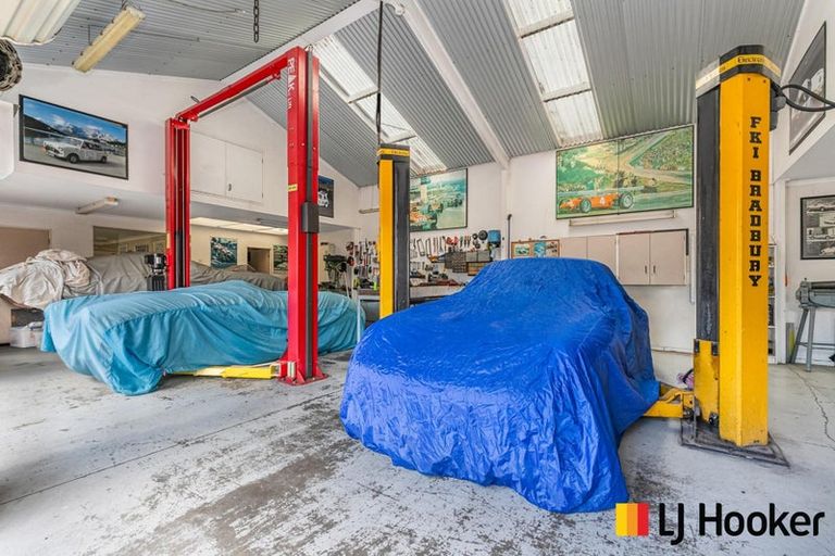 Photo of property in 31 Church Road, Ardmore, Papakura, 2582