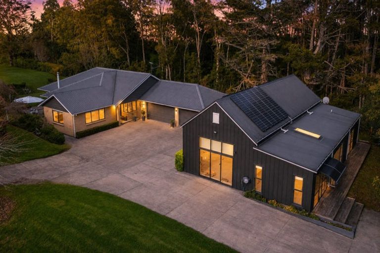 Photo of property in 108 Paremoremo Road, Lucas Heights, Auckland, 0632