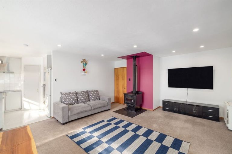 Photo of property in 24 Takaro Avenue, Sockburn, Christchurch, 8042