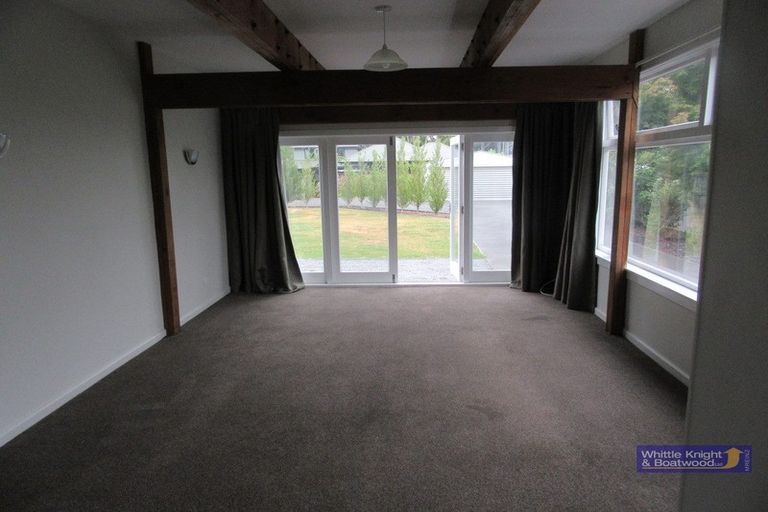 Photo of property in 23 Garreg Road, Fendalton, Christchurch, 8052