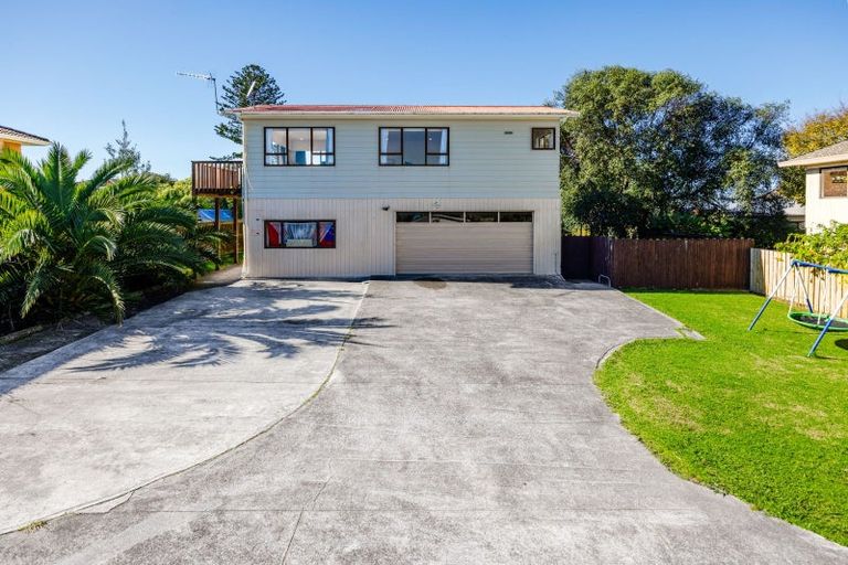 Photo of property in 1/5 Beihlers Road, Weymouth, Auckland, 2103