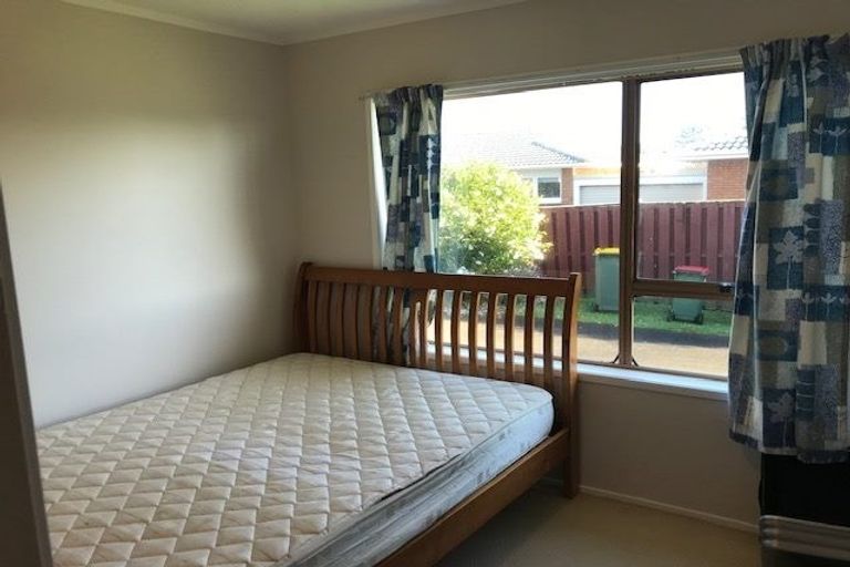 Photo of property in 1/2 Waterloo Road, Milford, Auckland, 0620