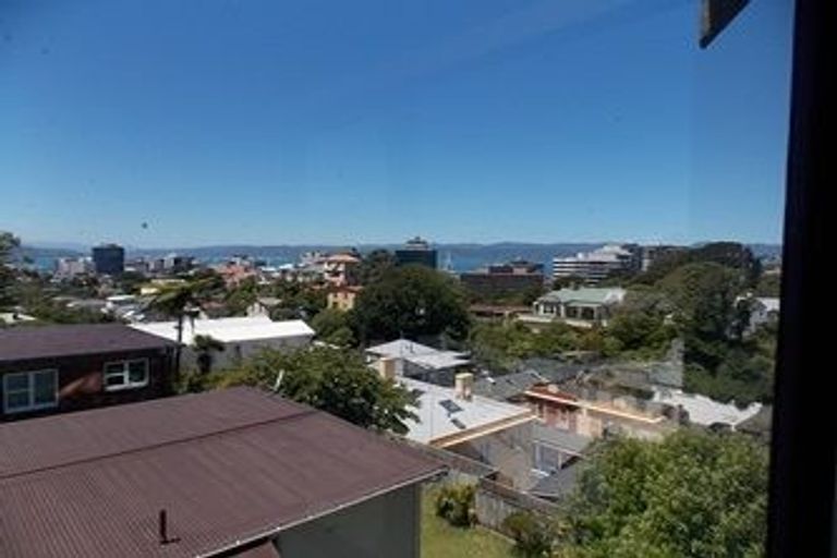 Photo of property in 14b Barton Terrace, Thorndon, Wellington, 6011