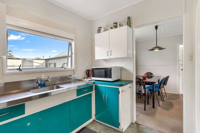 Photo of property in 24 White Street, Whitianga, 3510