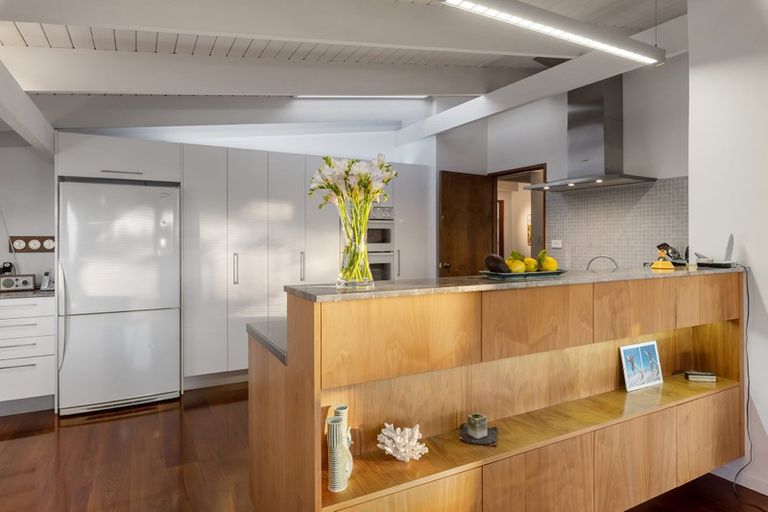 Photo of property in 1/7 Whitby Crescent, Mairangi Bay, Auckland, 0630