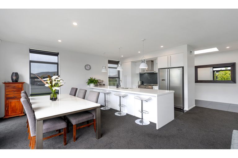 Photo of property in 5 Constance Place, Aidanfield, Christchurch, 8025