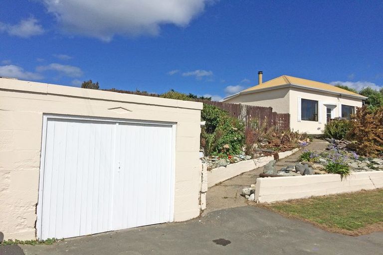 Photo of property in 77 Test Street, South Hill, Oamaru, 9400