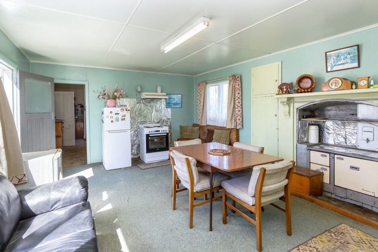 Photo of property in 3363 State Highway 2, Clareville, Carterton, 5713