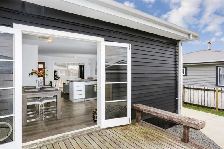 Photo of property in 22 Russell Avenue, Pukekohe, 2120