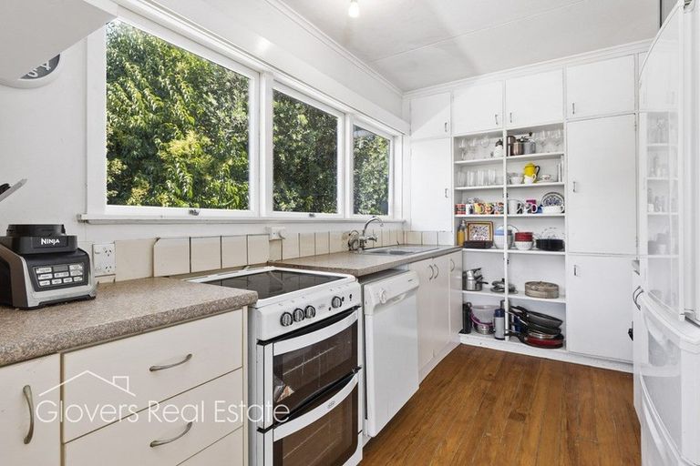 Photo of property in 21a Harrybrook Road, Green Bay, Auckland, 0604