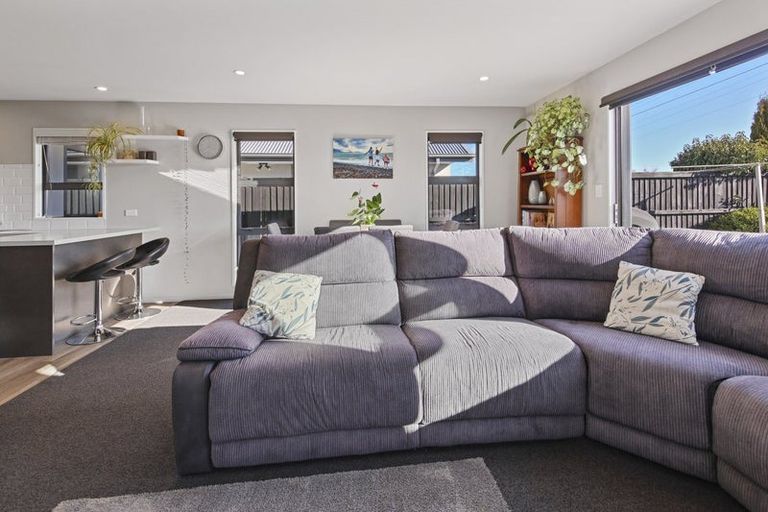 Photo of property in 10 Helmore Street, Rangiora, 7400