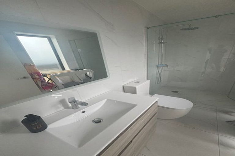 Photo of property in 53 Sunnyheights Road, Orewa, 0931