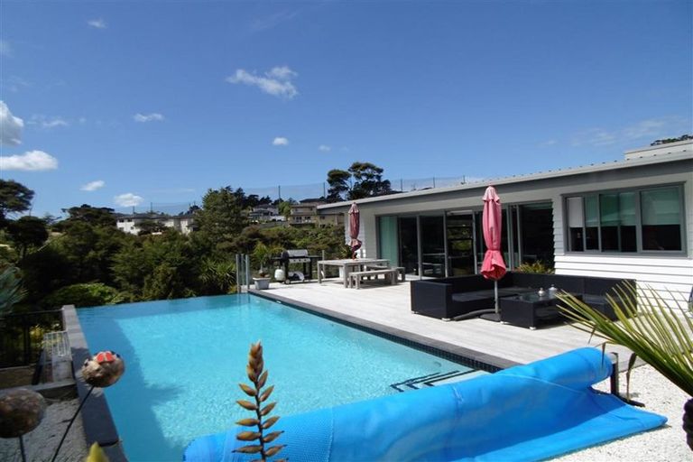 Photo of property in 49 Aberley Road, Schnapper Rock, Auckland, 0632