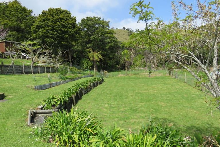 Photo of property in 70 Rapata Road, Oakura, Hikurangi, 0184