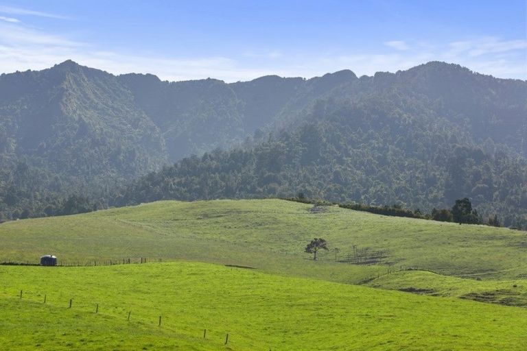 Photo of property in 712a Te Hutewai Road, Raglan, 3296