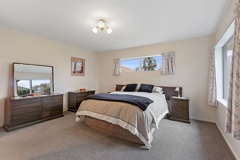 Photo of property in 33 Kedleston Drive, Avonhead, Christchurch, 8042