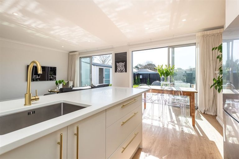 Photo of property in 134a Matsons Avenue, Papanui, Christchurch, 8053