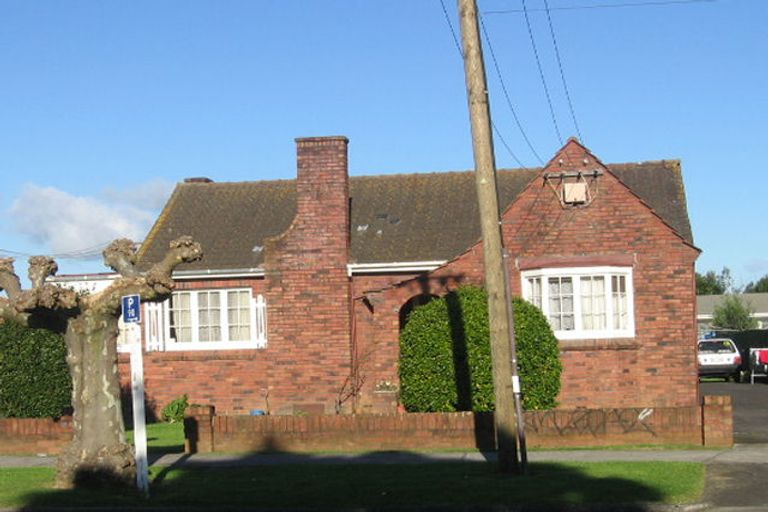 Photo of property in 1/15 Hoteo Avenue, Papatoetoe, Auckland, 2025