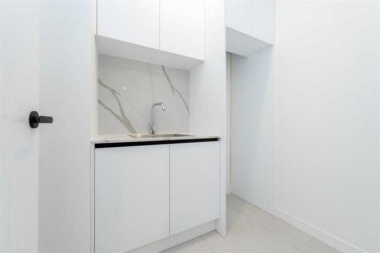 Photo of property in 67 Maungakaraka Road, Karaka, 2580