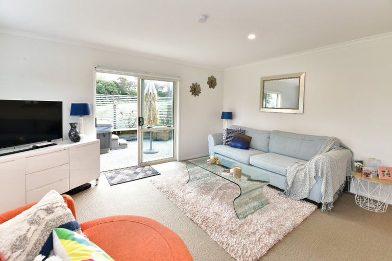 Photo of property in 21b Bonita Avenue, Stanmore Bay, Whangaparaoa, 0932