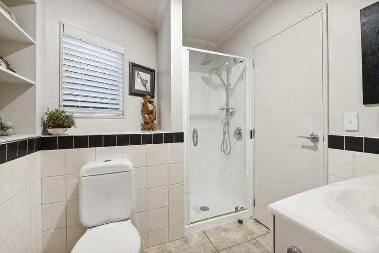 Photo of property in 1/139 Nile Road, Milford, Auckland, 0620