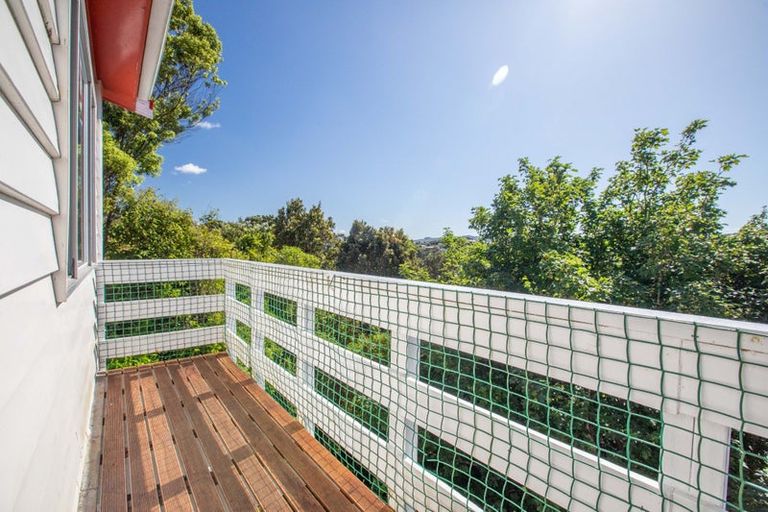 Photo of property in 12 Fairburn Grove, Johnsonville, Wellington, 6037