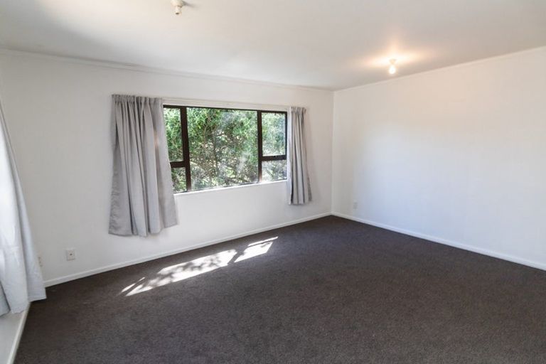 Photo of property in 30 Wingfield Place, Churton Park, Wellington, 6037