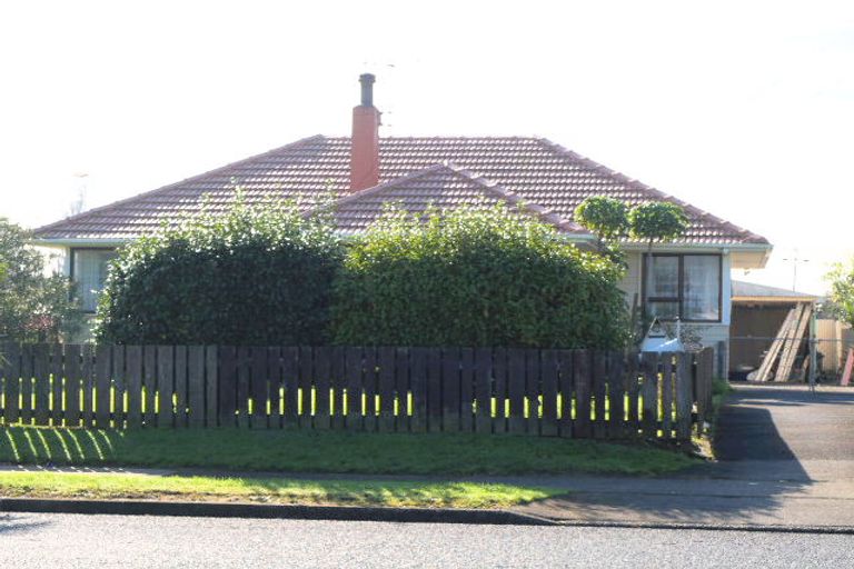 Photo of property in 178 Robertson Road, Mangere East, Auckland, 2024