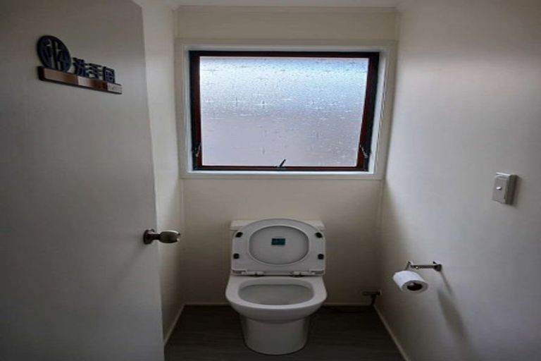 Photo of property in 13 Tangelo Place, Bucklands Beach, Auckland, 2012