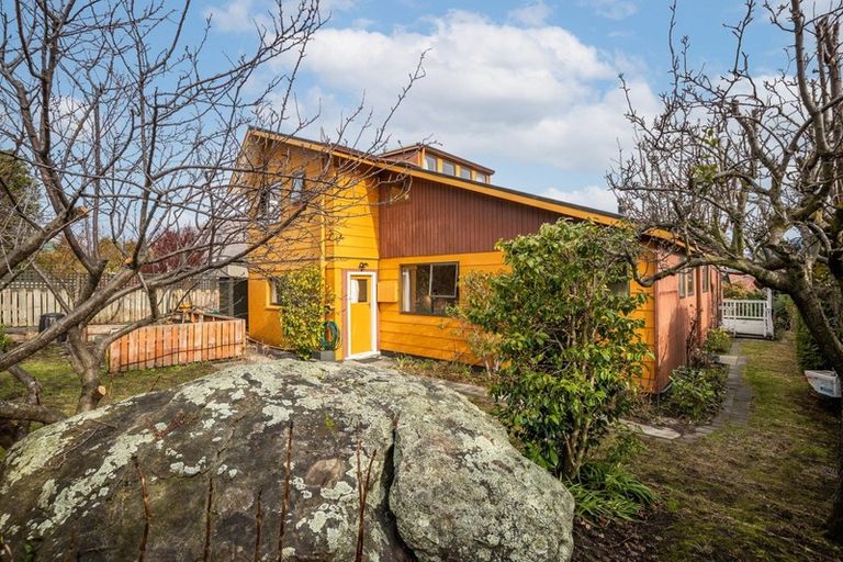 Photo of property in 5 Larch Court, Kelvin Heights, Queenstown, 9300