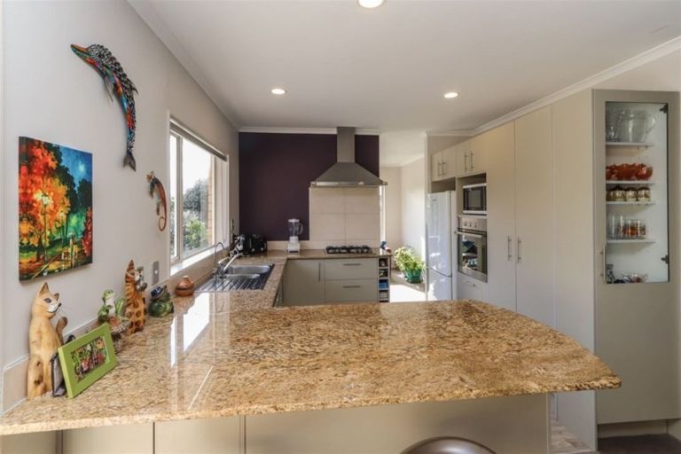 Photo of property in 6c Faber Place, Inglewood, 4330