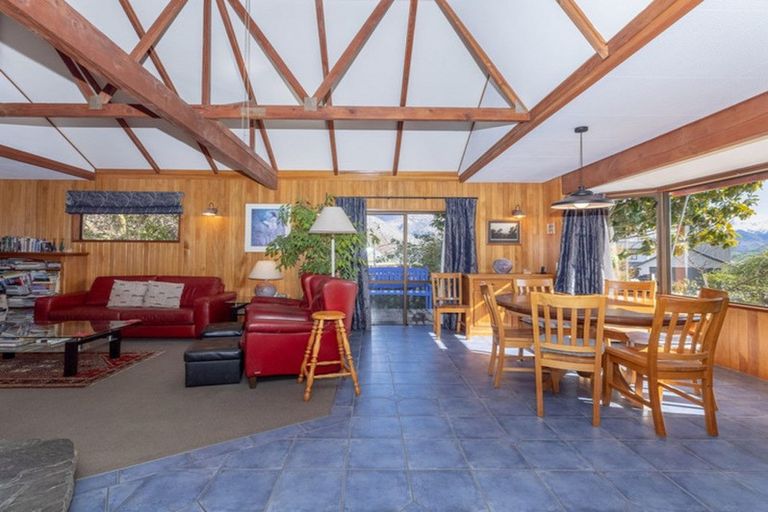 Photo of property in 7 Redwood Lane, Wanaka, 9305