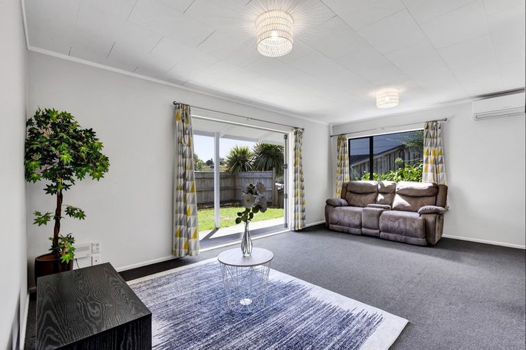 Photo of property in 31 Beaumont Crescent, Frankleigh Park, New Plymouth, 4310