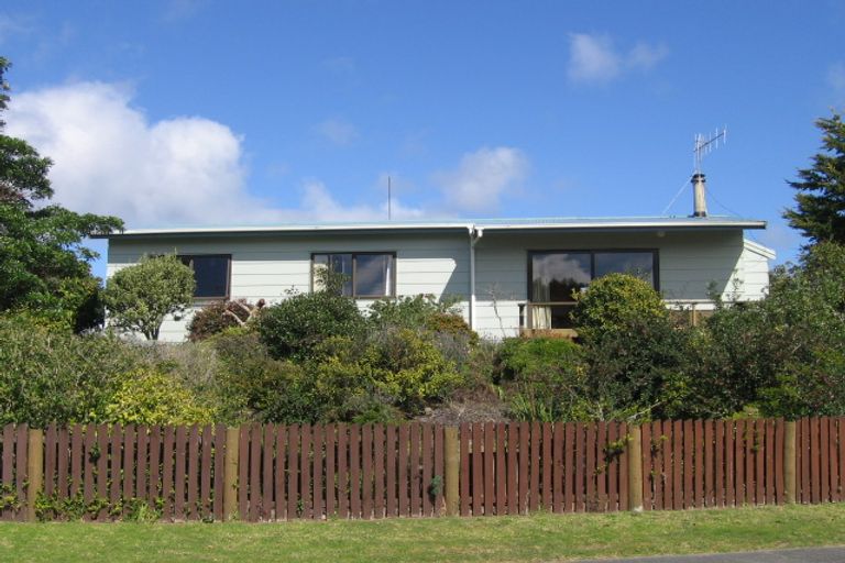 Photo of property in 12 Holiday Crescent, Mangawhai Heads, Mangawhai, 0505