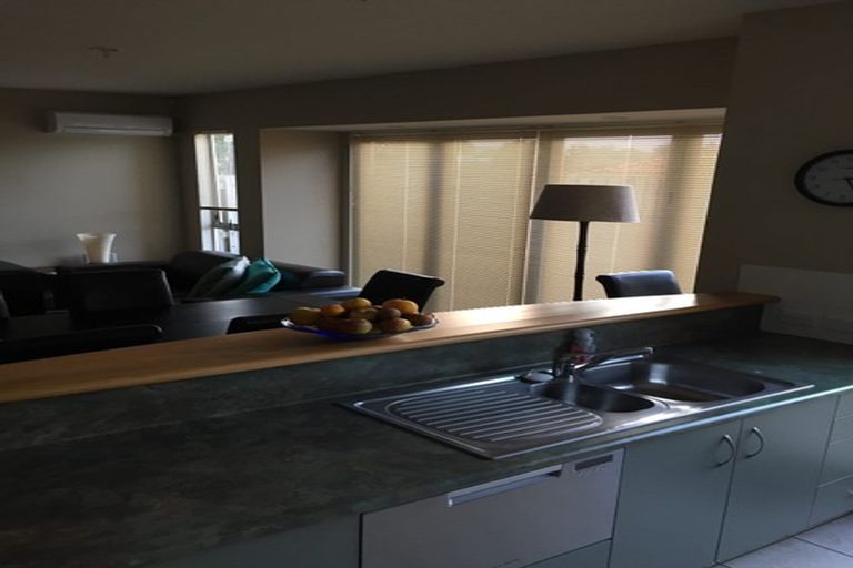 Photo of property in 7 Gillett Place, Botany Downs, Auckland, 2014