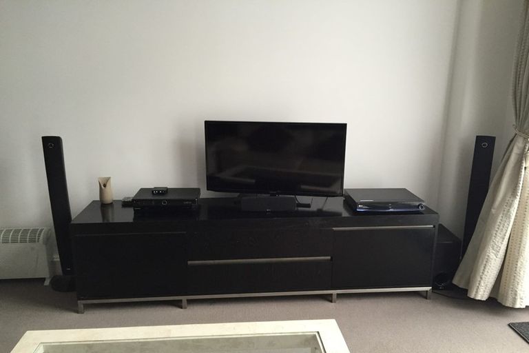Photo of property in Augusta Apartments, 10/254 Willis Street, Te Aro, Wellington, 6011