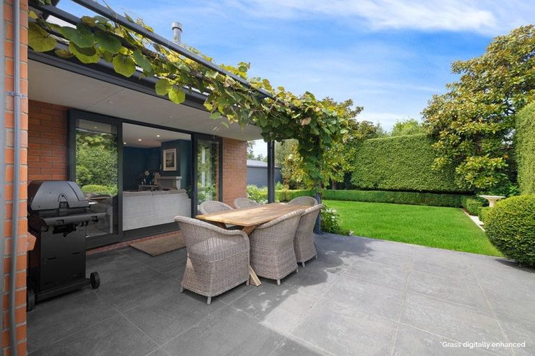 Photo of property in 11 Lloyd Street, Strowan, Christchurch, 8052