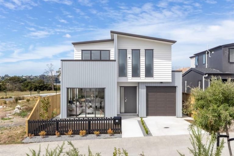 Photo of property in 18 Kano Way, Hobsonville, Auckland, 0616