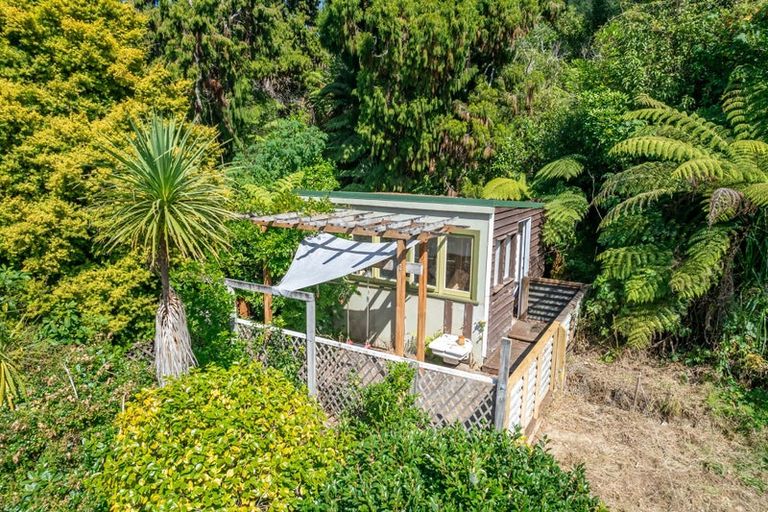 Photo of property in 34 Pinehaven Road, Pinehaven, Upper Hutt, 5019