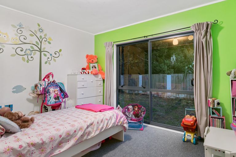 Photo of property in 44b Woodside Road, Massey, Auckland, 0614