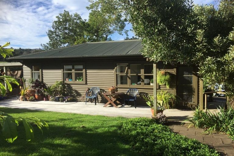 Photo of property in 193 Valley Road, Waimauku, 0881